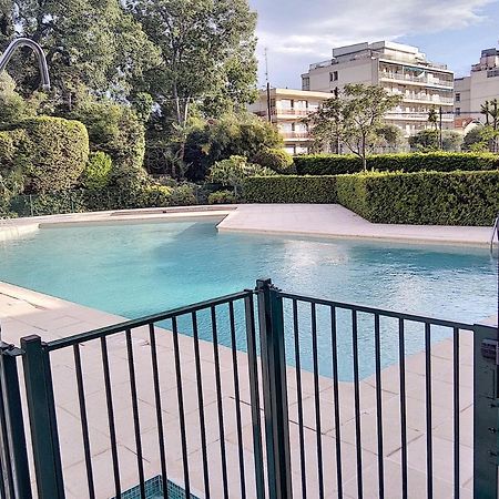 Chateau De La Pinede Juan-les-Pins Exterior photo